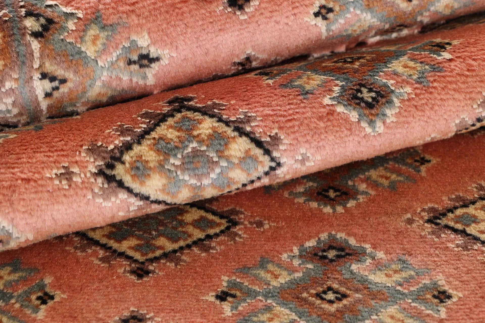 Pakistani Rug — hand-knotted, 77 × 366 cm, Wool