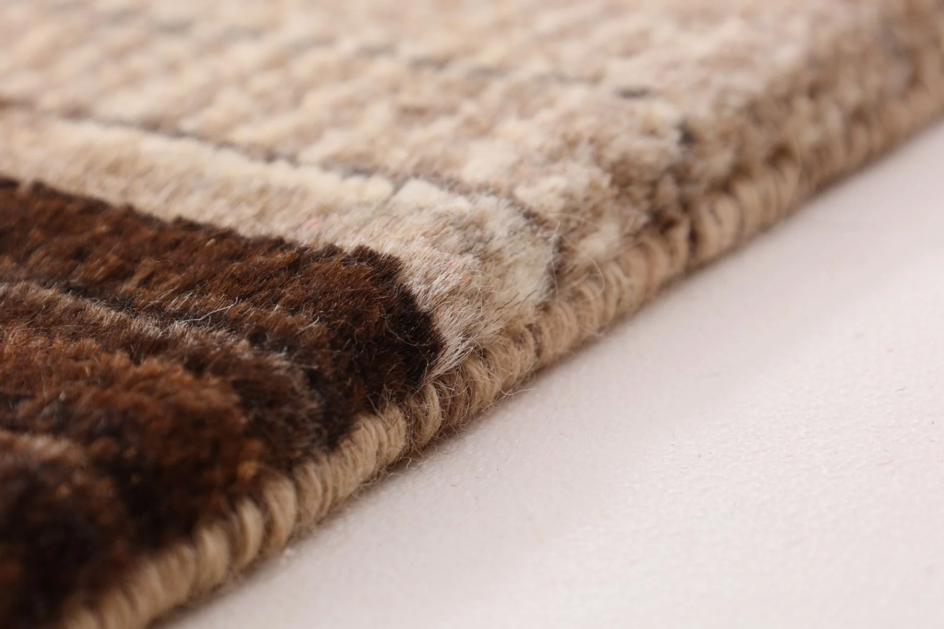 Gabbeh Pakistani Rug — hand-knotted, 200 × 253 cm, Wool