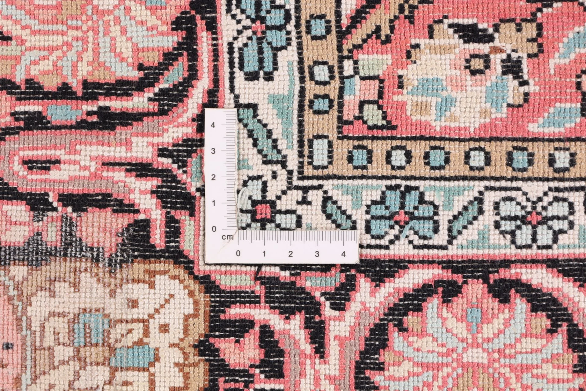 Indian Rug 186 × 125 cm, Wool, hand-knotted