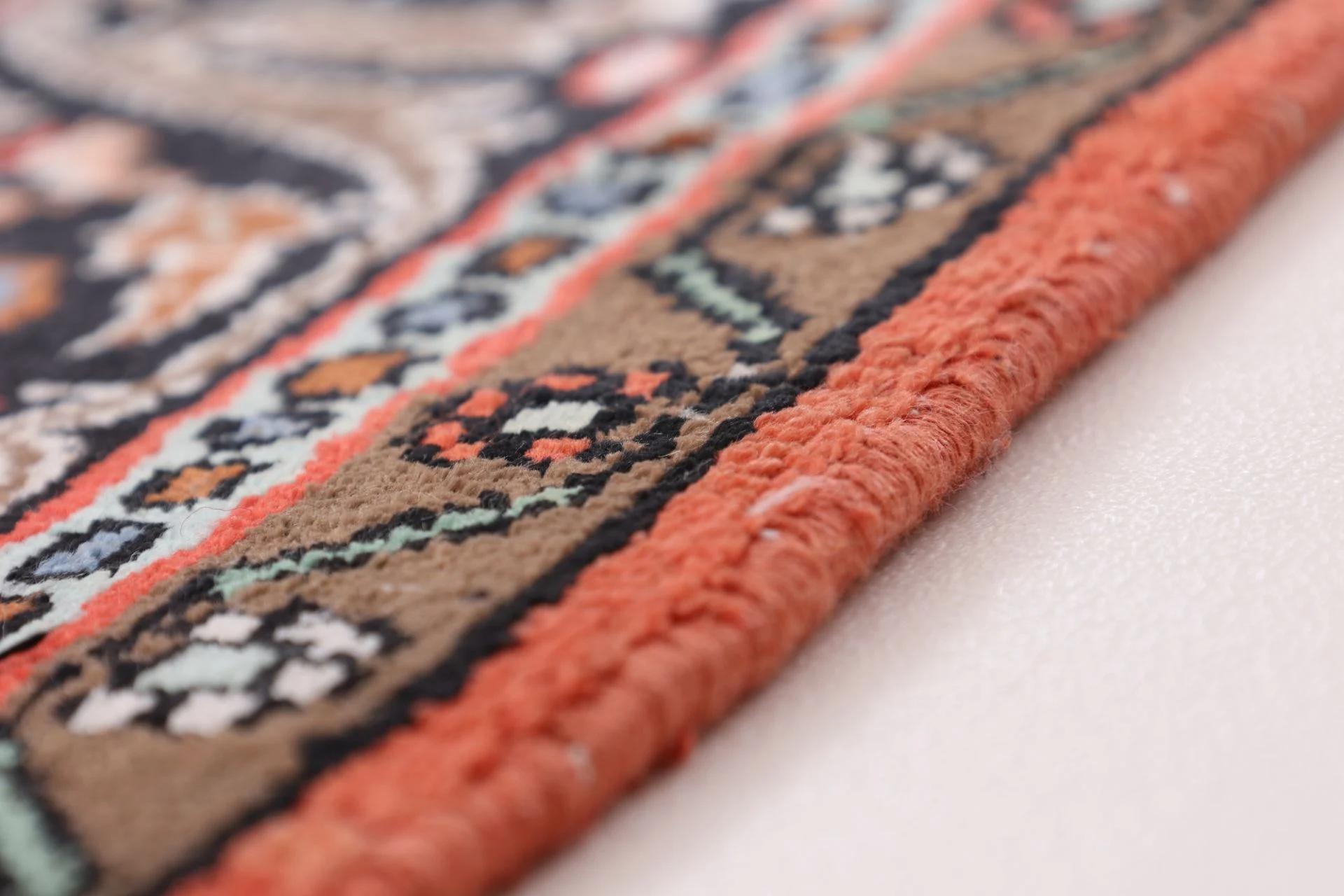 Hand-Knotted Wool Indian Rug, 184 × 124 cm