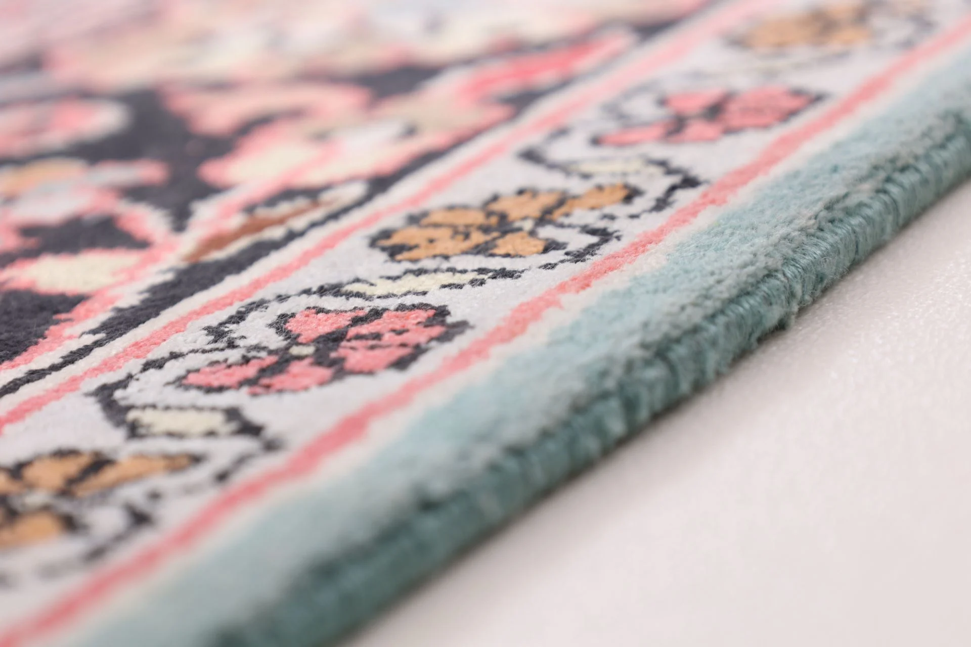 Hand-Knotted Wool Indian Rug, 189 × 126 cm