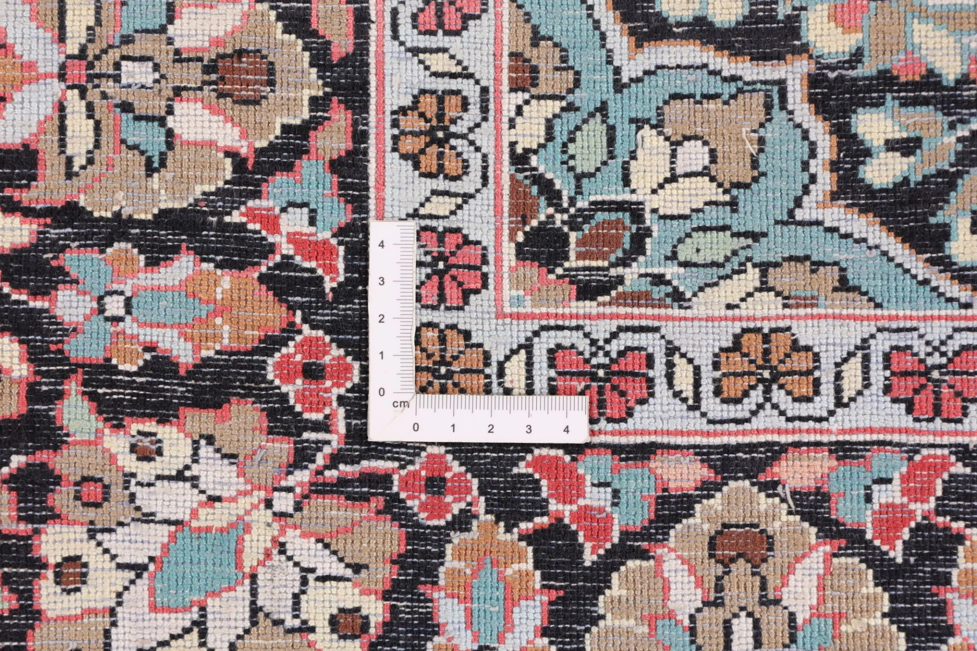 Hand-Knotted Wool Indian Rug, 189 × 126 cm