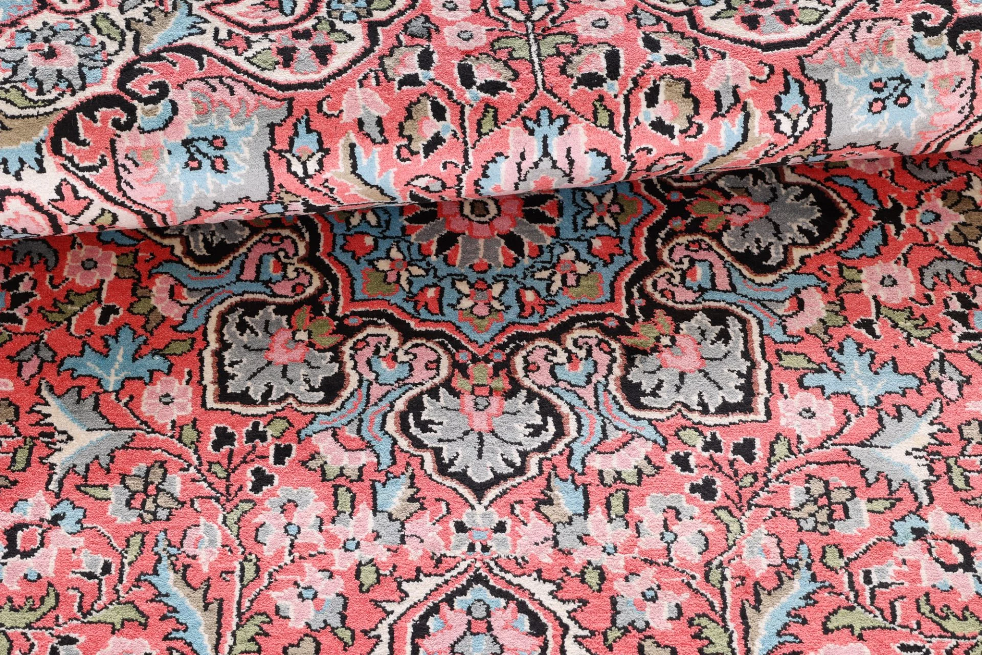 Indian Rug — hand-knotted, 181 × 123 cm, Wool