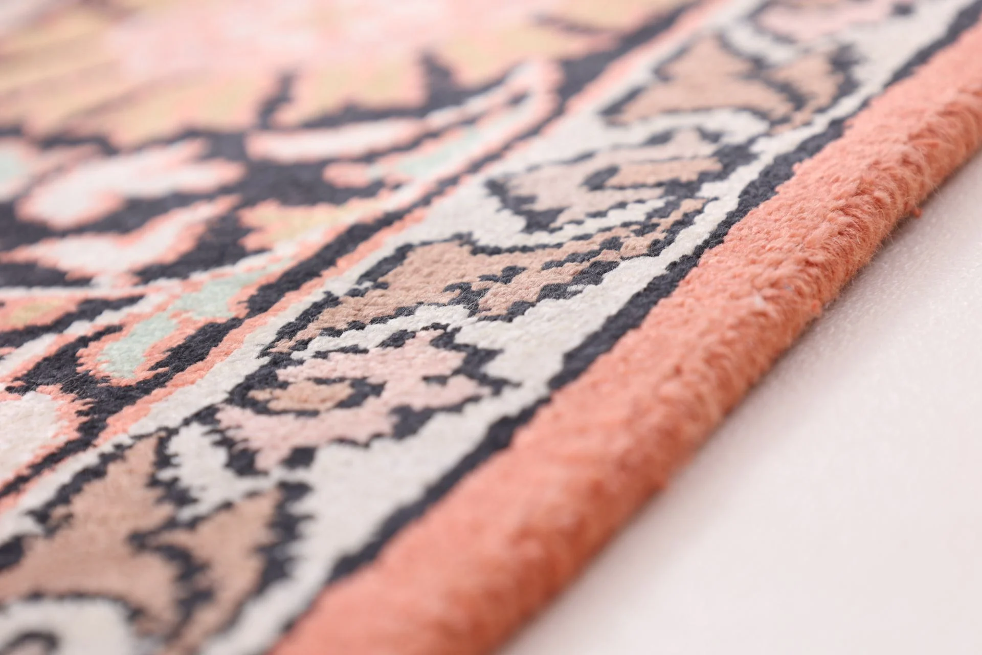 Hand-Knotted Wool Indian Rug, 182 × 123 cm