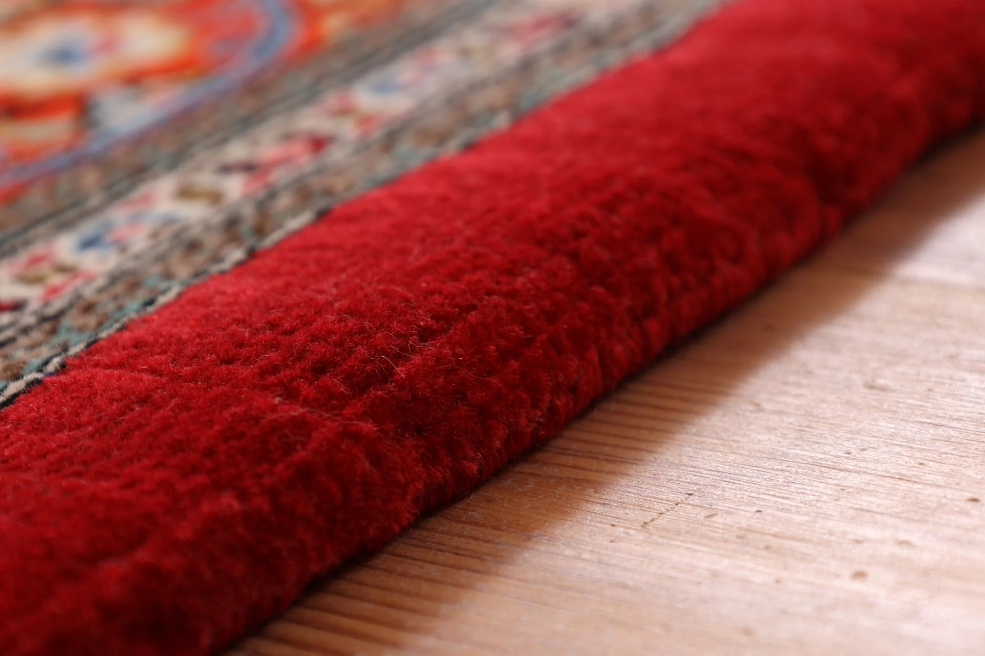 Qom Persian Rug 136 × 202 cm, Wool, hand-knotted